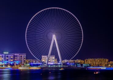 Giant ferris Wheel